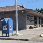 Mount_Hood_Parkdale_Post_Office_corner_view-compressed