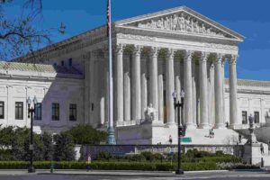 us-supreme-court-building-2225765_1280-compressed