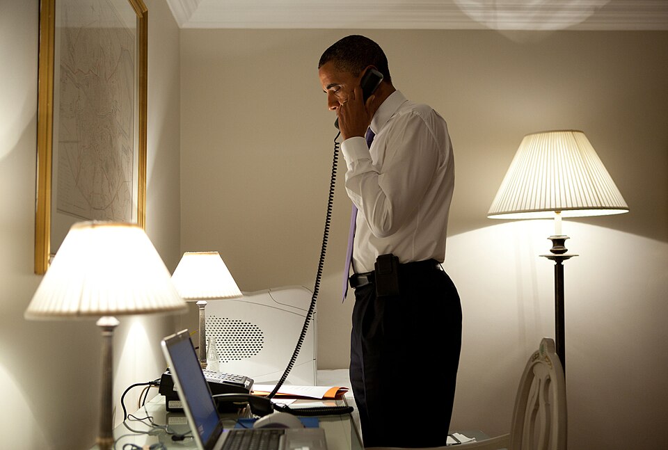 Barack_Obama_on_the_phone_in_Dublin