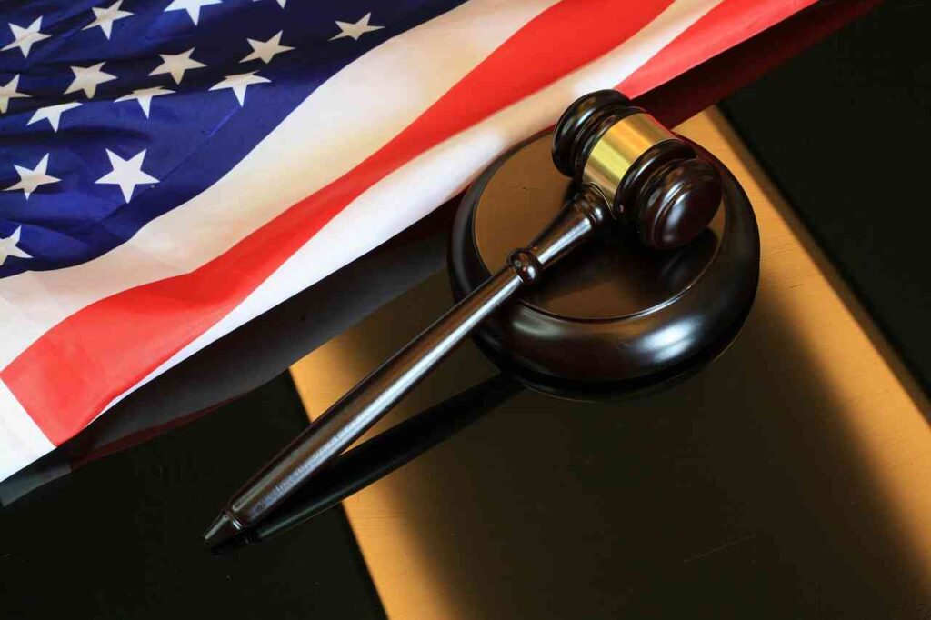 gavel-8101388_1280 (3)-compressed