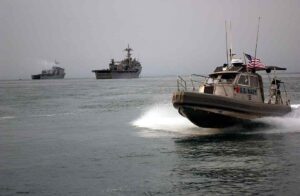 USN_patrol_boat_in_the_Persian_Gulf-compressed