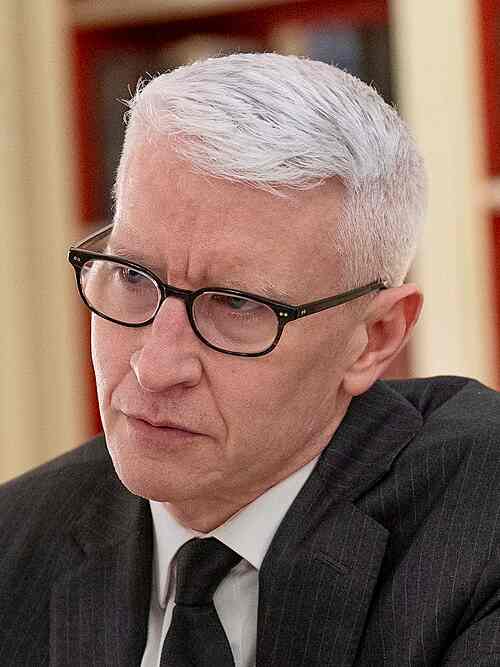 Anderson_Cooper_at_the_White_House_on_November_7,_2023_(cropped)-compressed