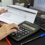 Navigating Small Business Financial Pressure: Cash Advances, Financial Literacy, and Contingency Solutions